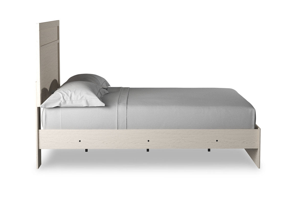 Stelsie White Queen Panel Bed