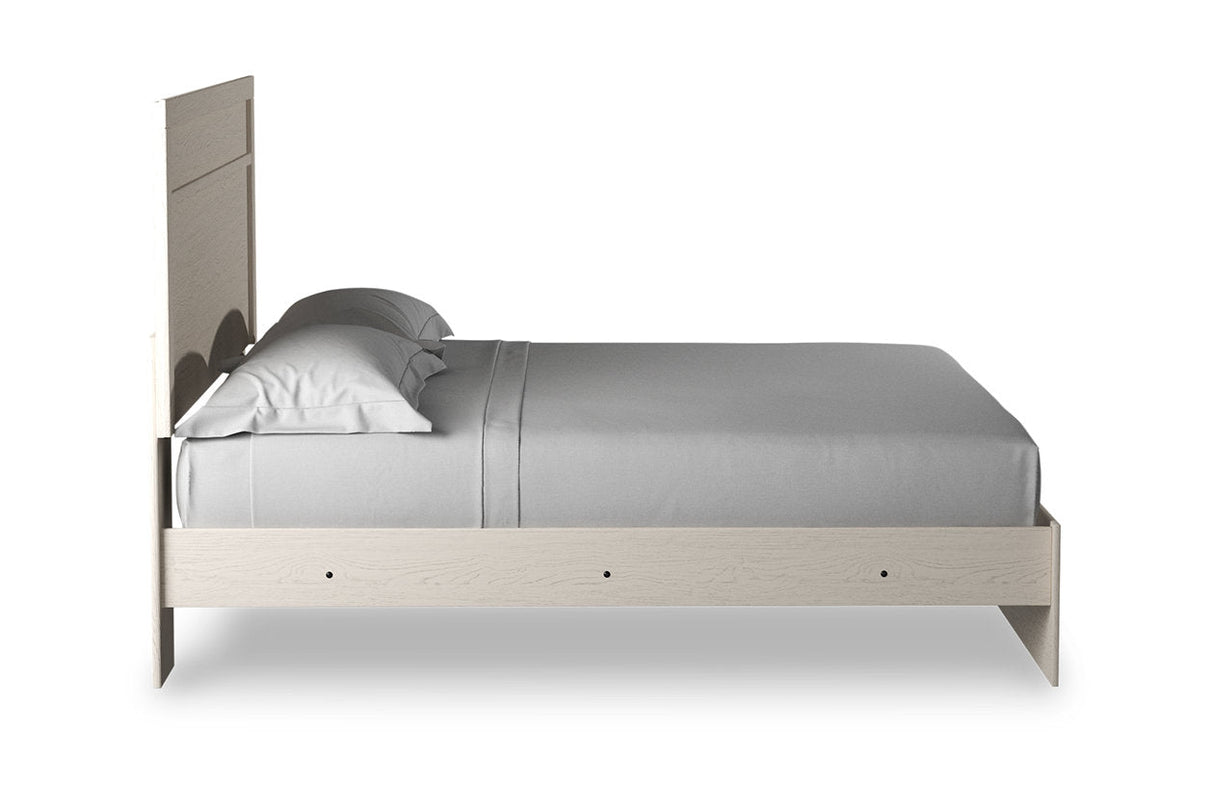 Stelsie White King Panel Bed