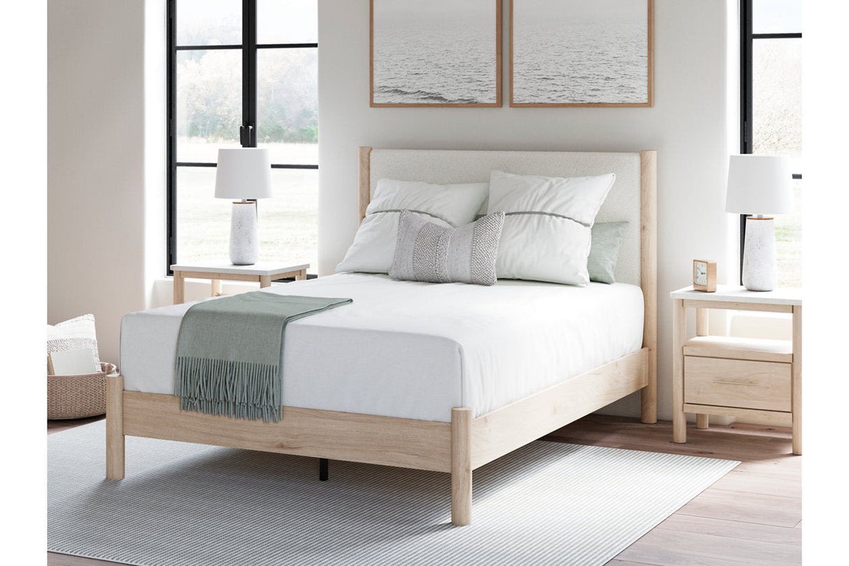 Cadmori Two-tone Queen Upholstered Platform Bed