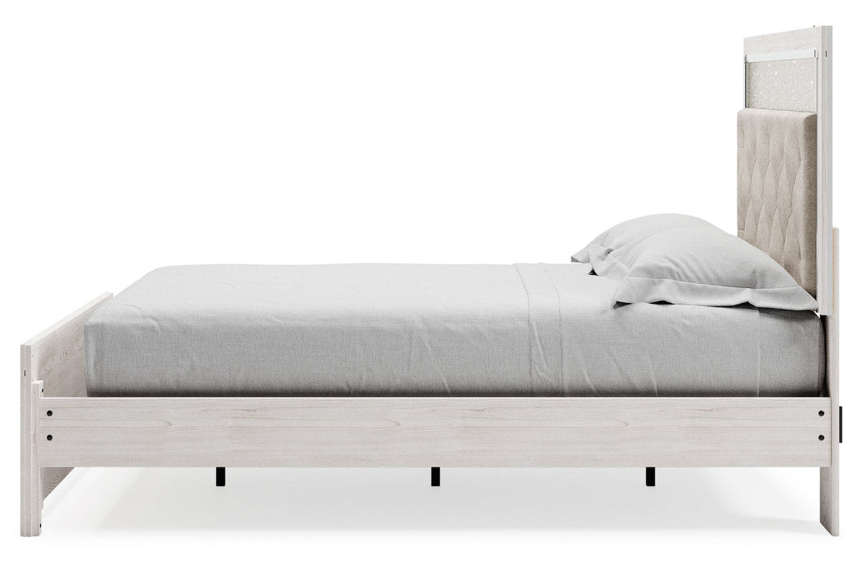 Altyra White Queen Platform Bed