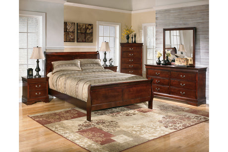 Alisdair Reddish Brown Queen Sleigh Bed