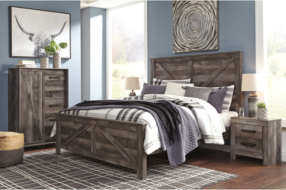 Wynnlow Gray King Crossbuck Panel Bed