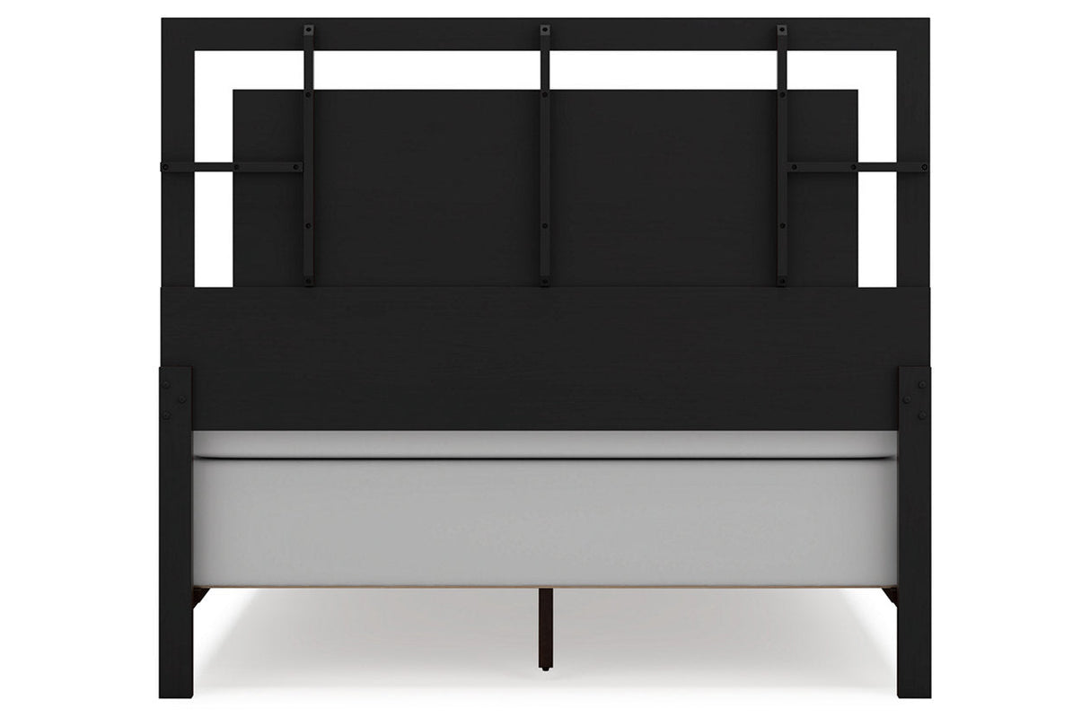 Covetown Dark Brown Queen Panel Bed