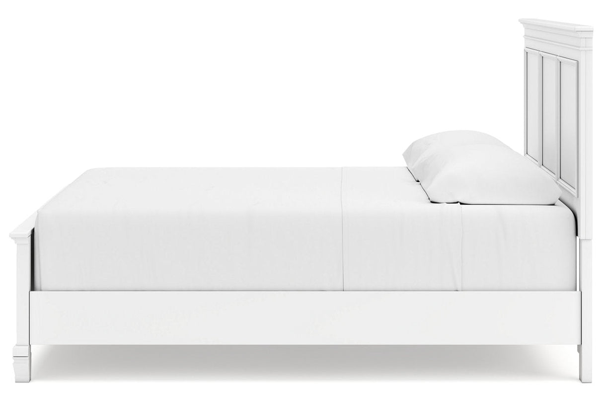 Fortman White King Panel Bed