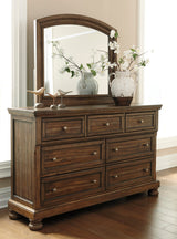 Flynnter Medium Brown Panel Bedroom Set