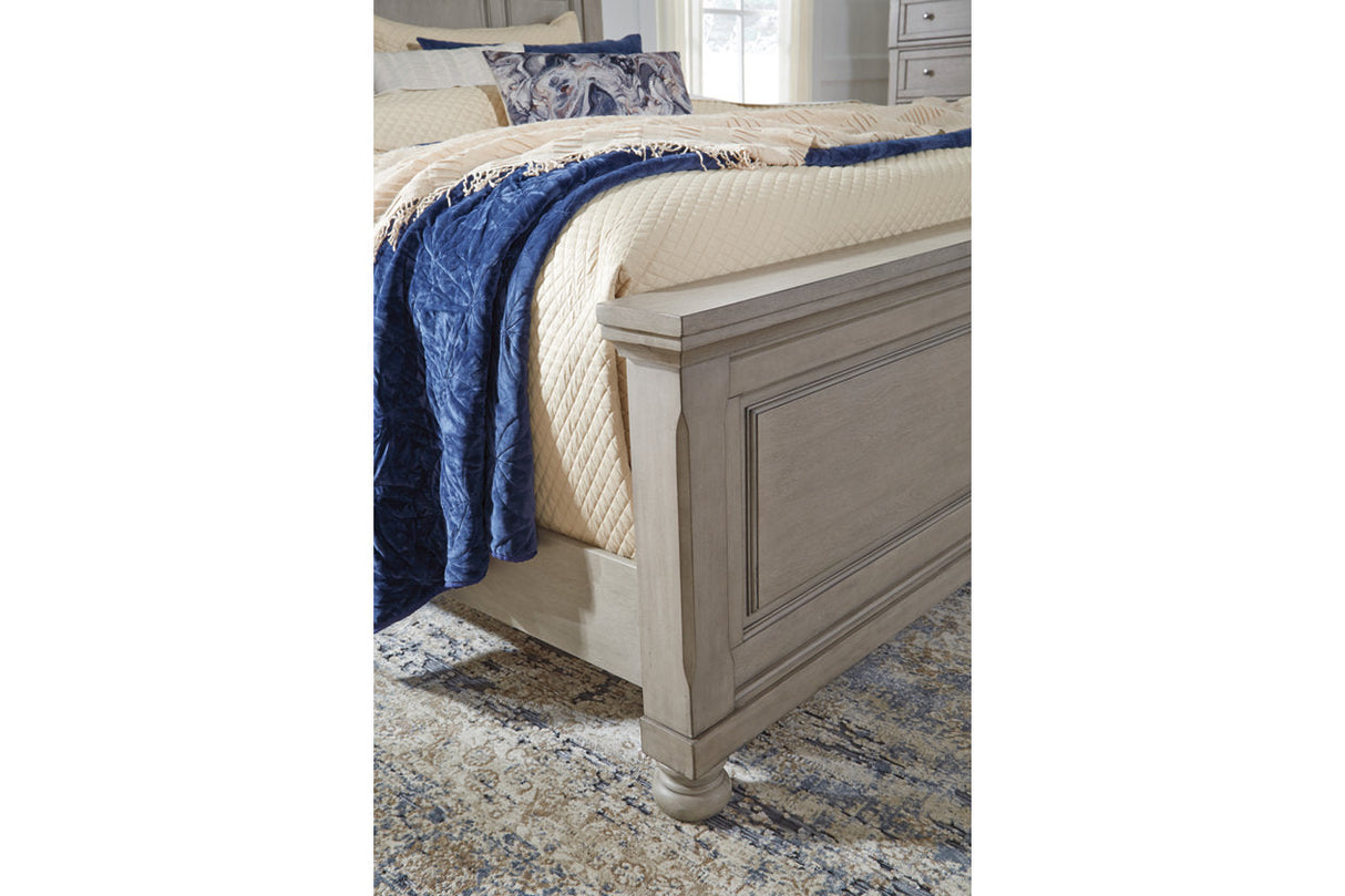 Lettner Light Gray California King Panel Bed