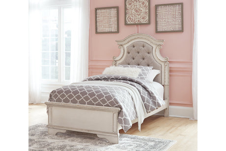 Realyn Chipped White Twin Panel Bed