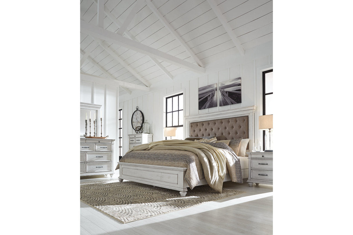 Kanwyn Whitewash Queen Panel Upholstered Bed