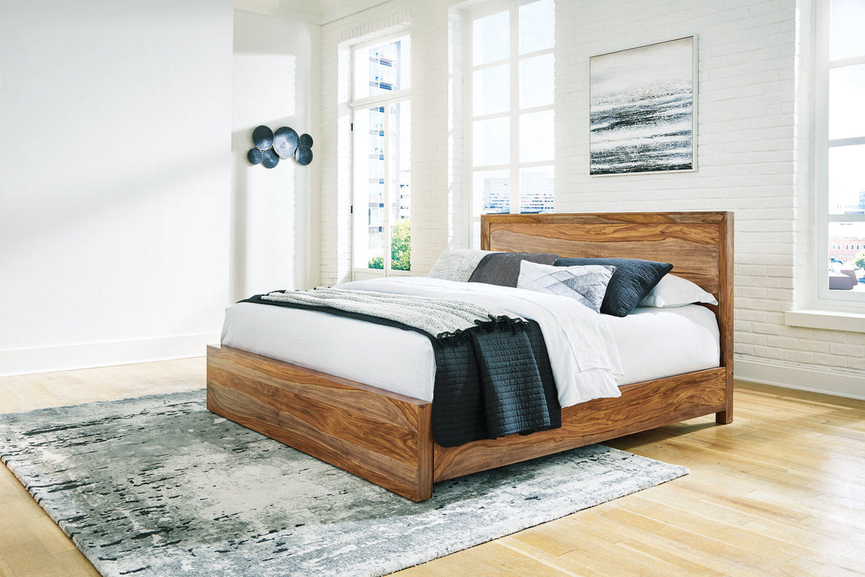 Dressonni Brown King Panel Bed