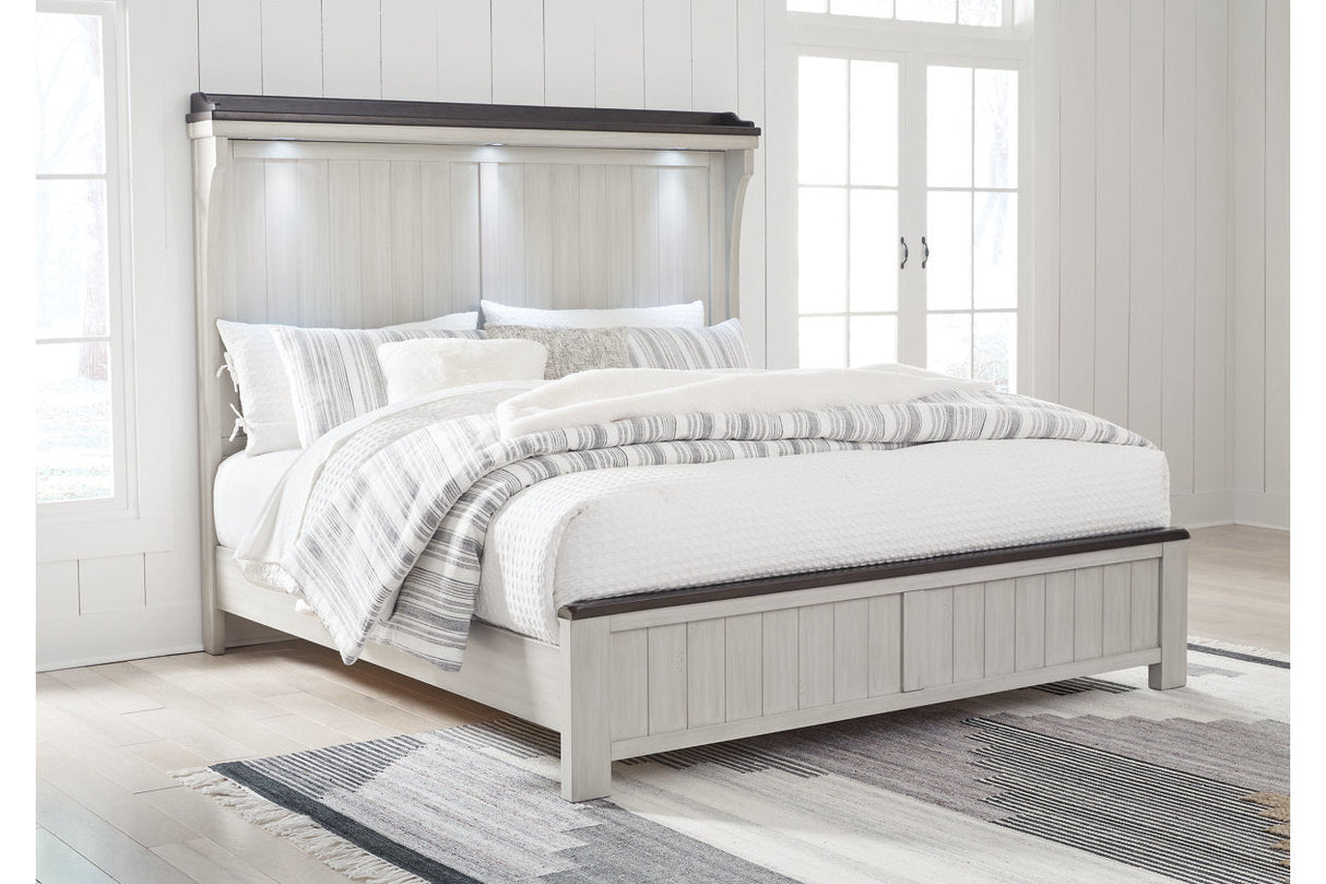 Darborn Gray/Brown King Panel Bed