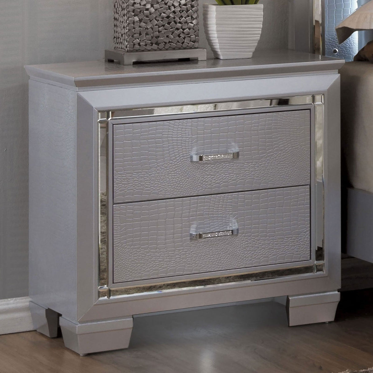 Bellanova Silver Night Stand