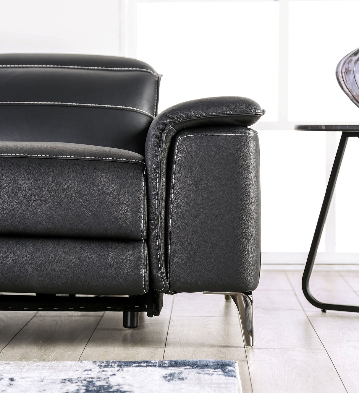 Ascona Black Power Loveseat