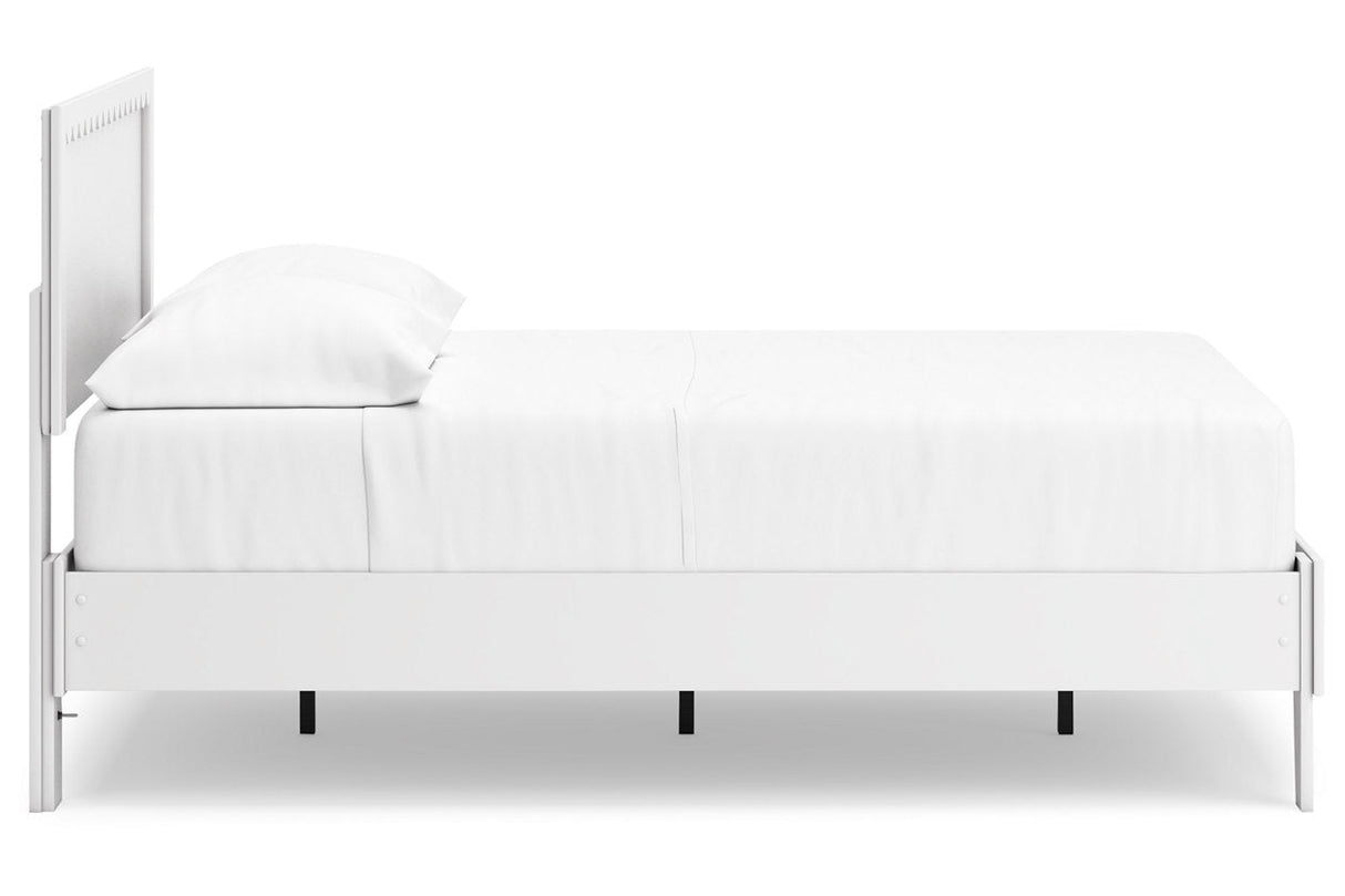 Hallityn White Full Panel Platform Bed