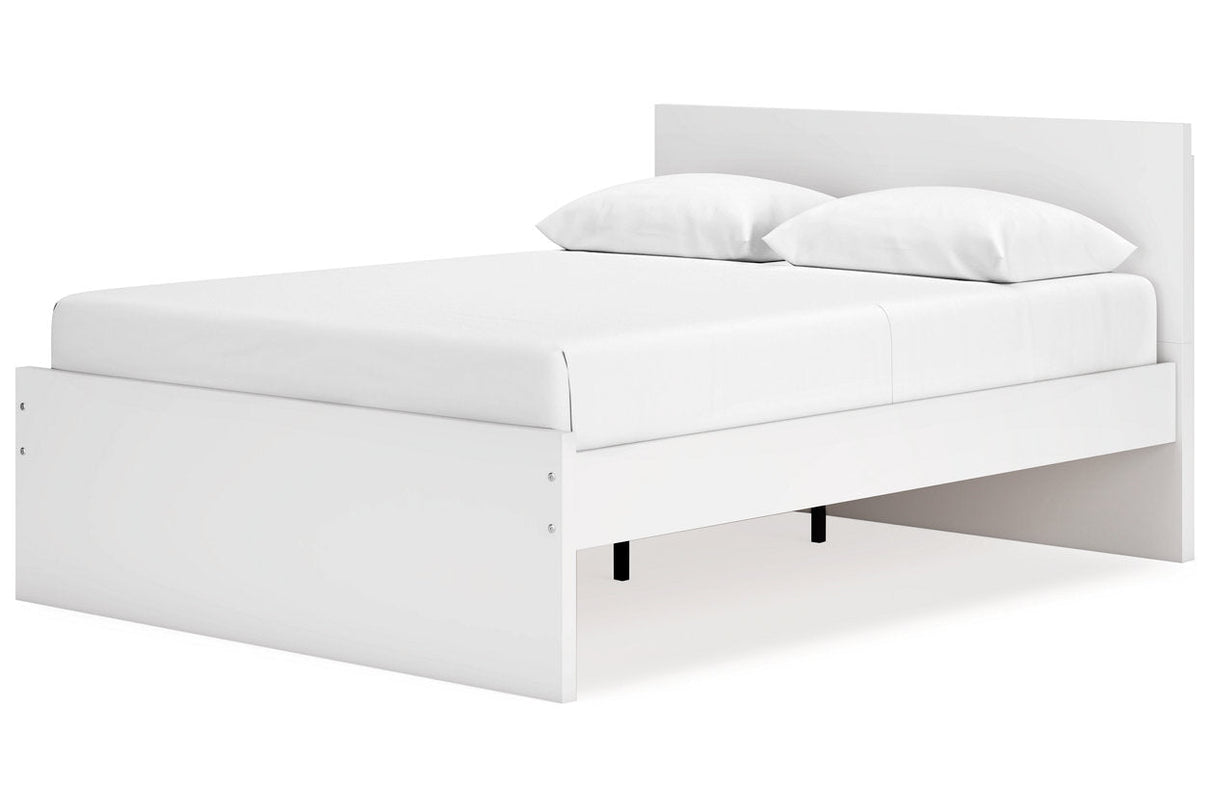 Onita White Queen Platform Bed