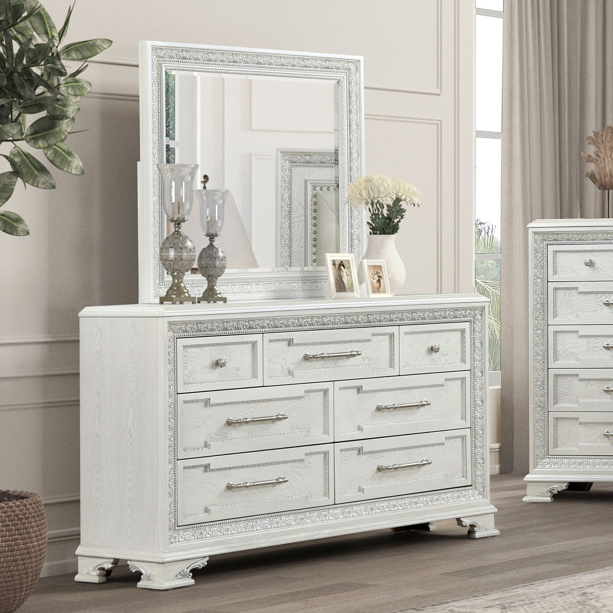 Stella Mia Creamy White Dresser w/Jewelry Box