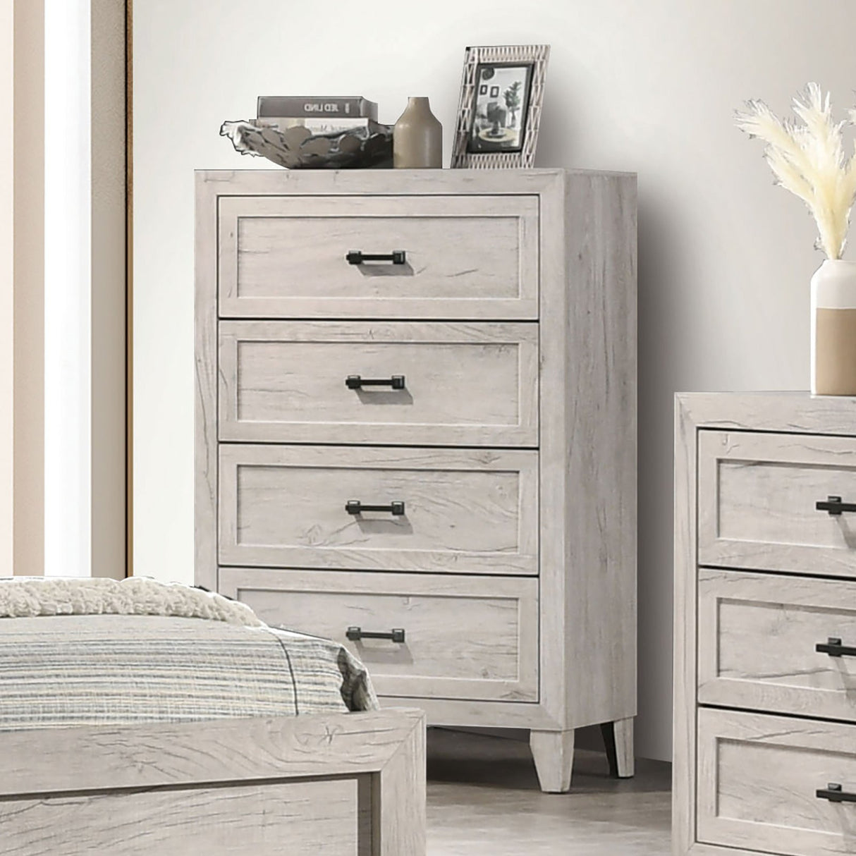 Mysen White Wash Chest