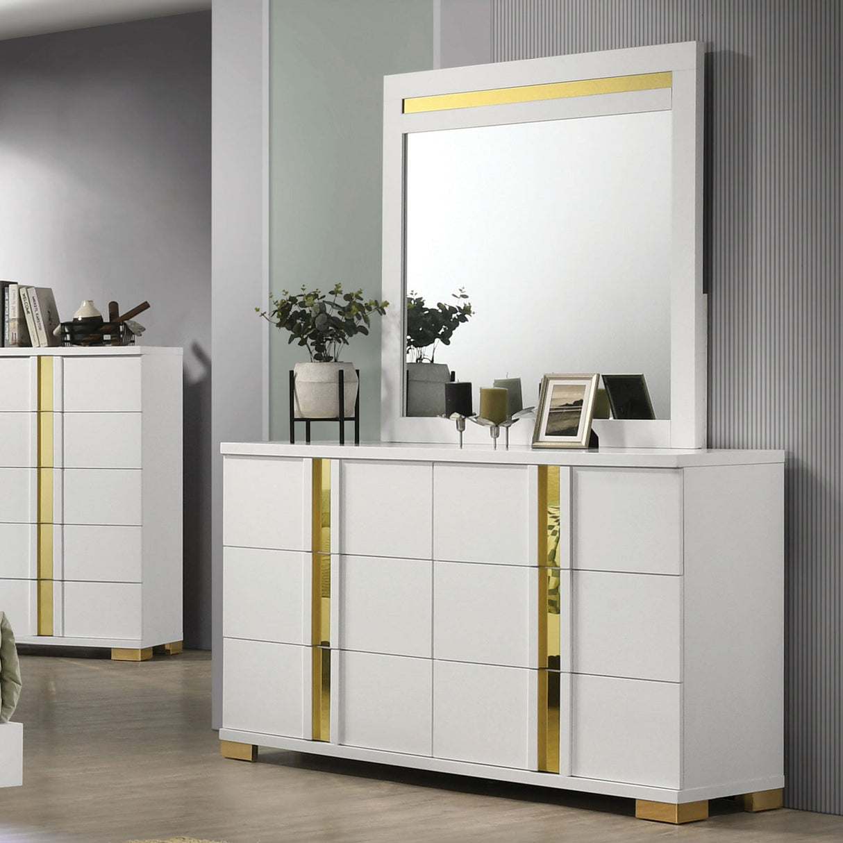 Lillestrom White/Gold Dresser