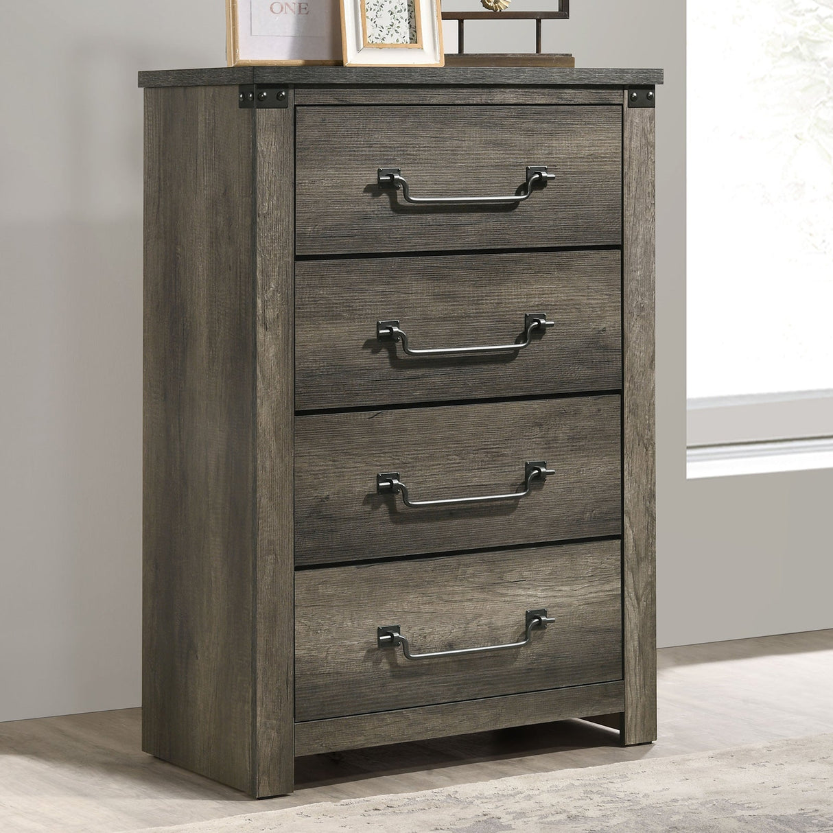 Britonale Rustic Gray Chest