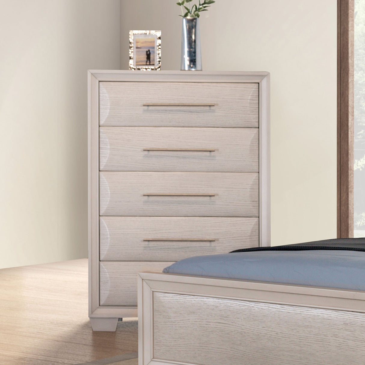 Hinwitz White Oak Chest