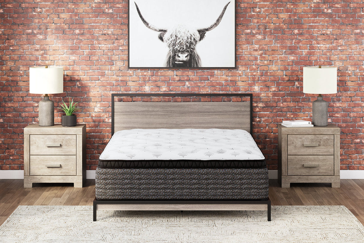 Ultra Luxury ET with Memory Foam White Queen Mattress