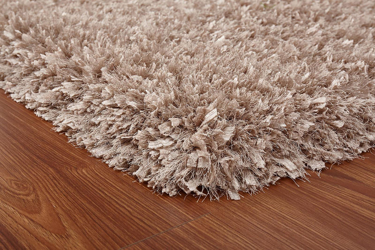 Annmarie Beige 5' X 7' Beige Area Rug