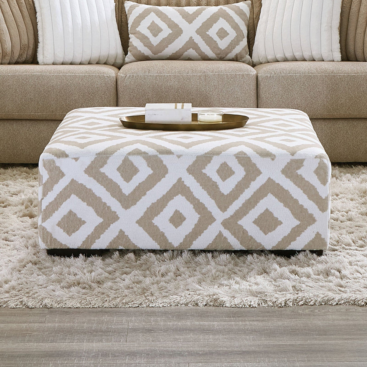 Loughlin Light Brown/Ivory Ottoman