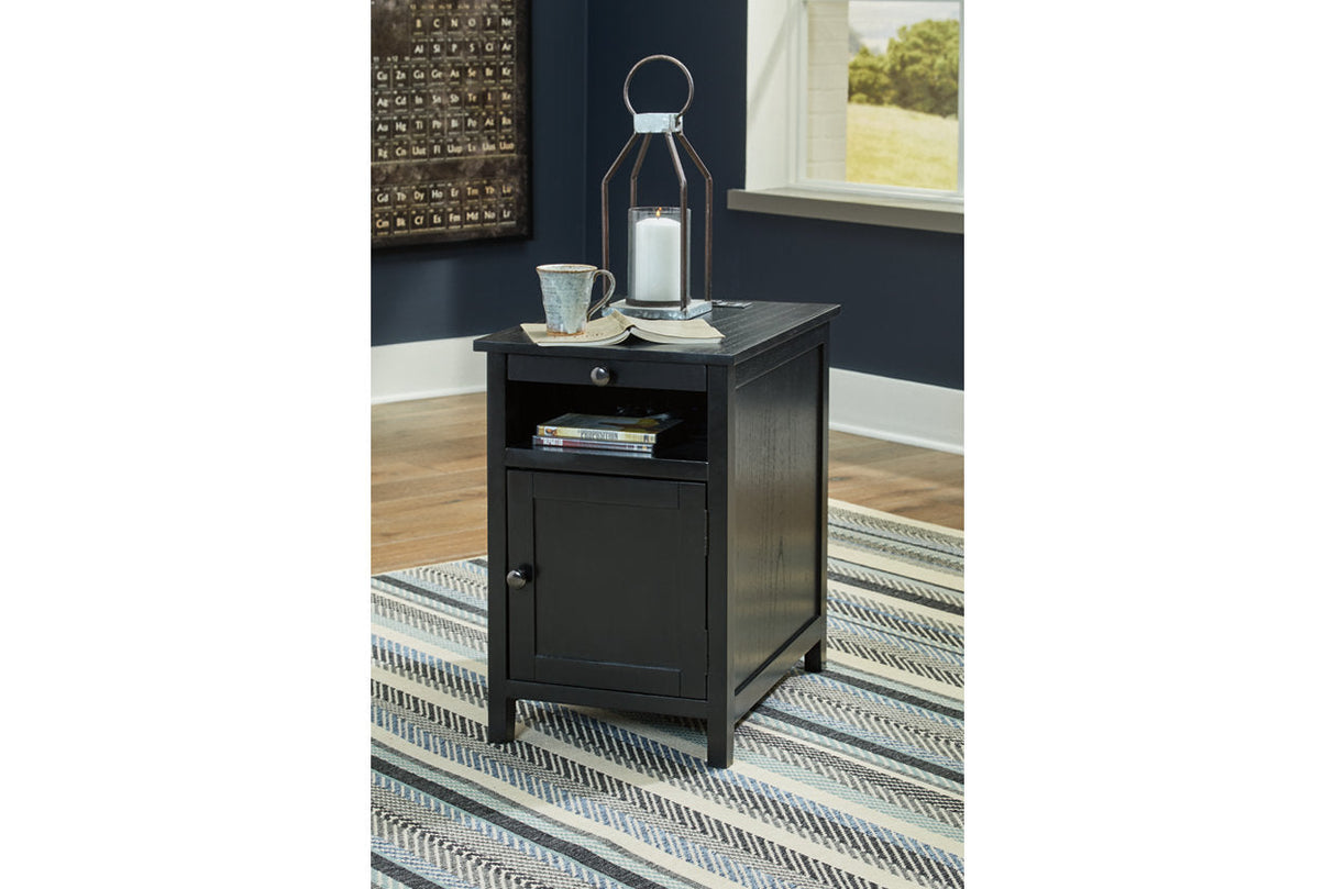 Treytown Black Chairside End Table