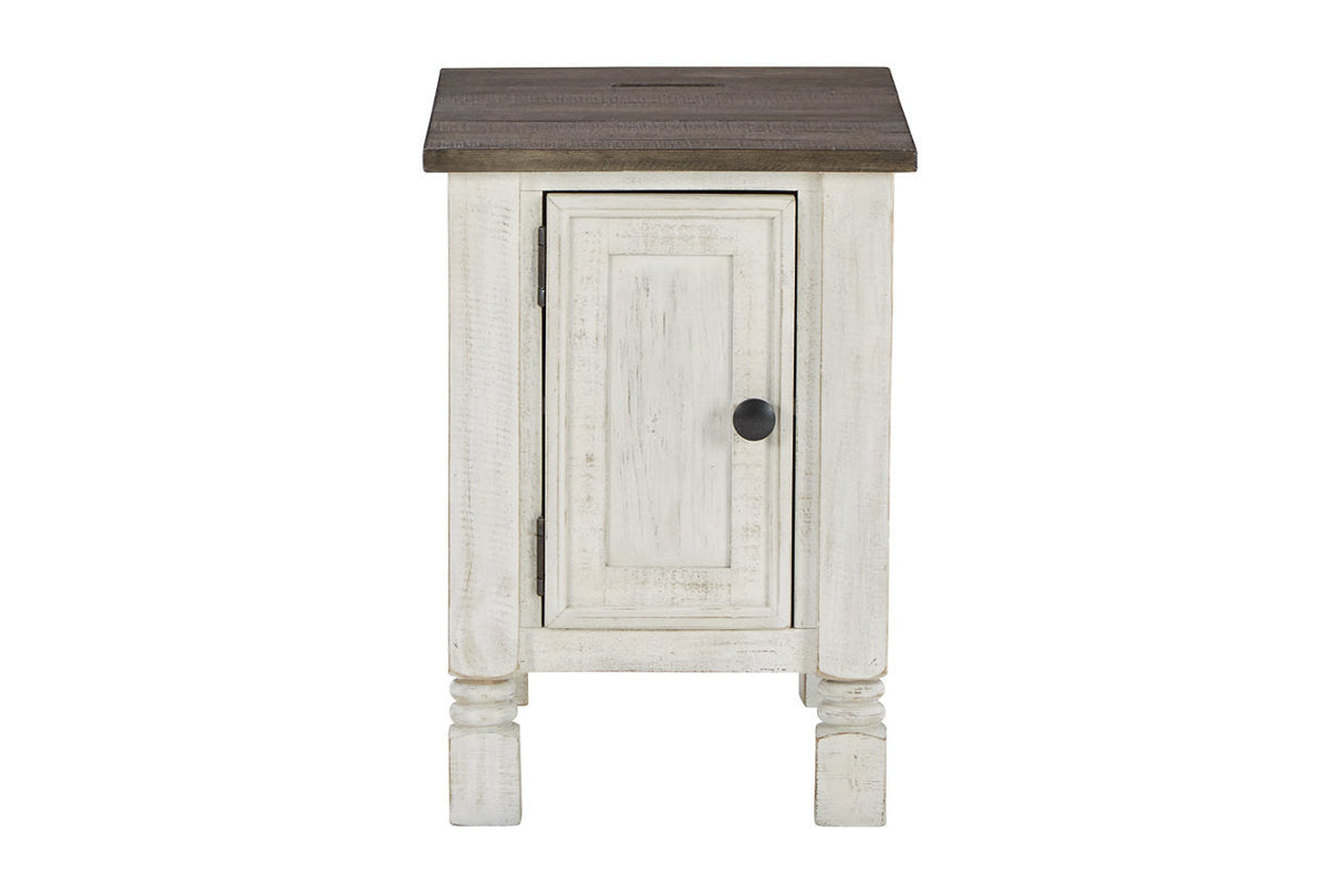 Havalance White/Gray Chairside End Table