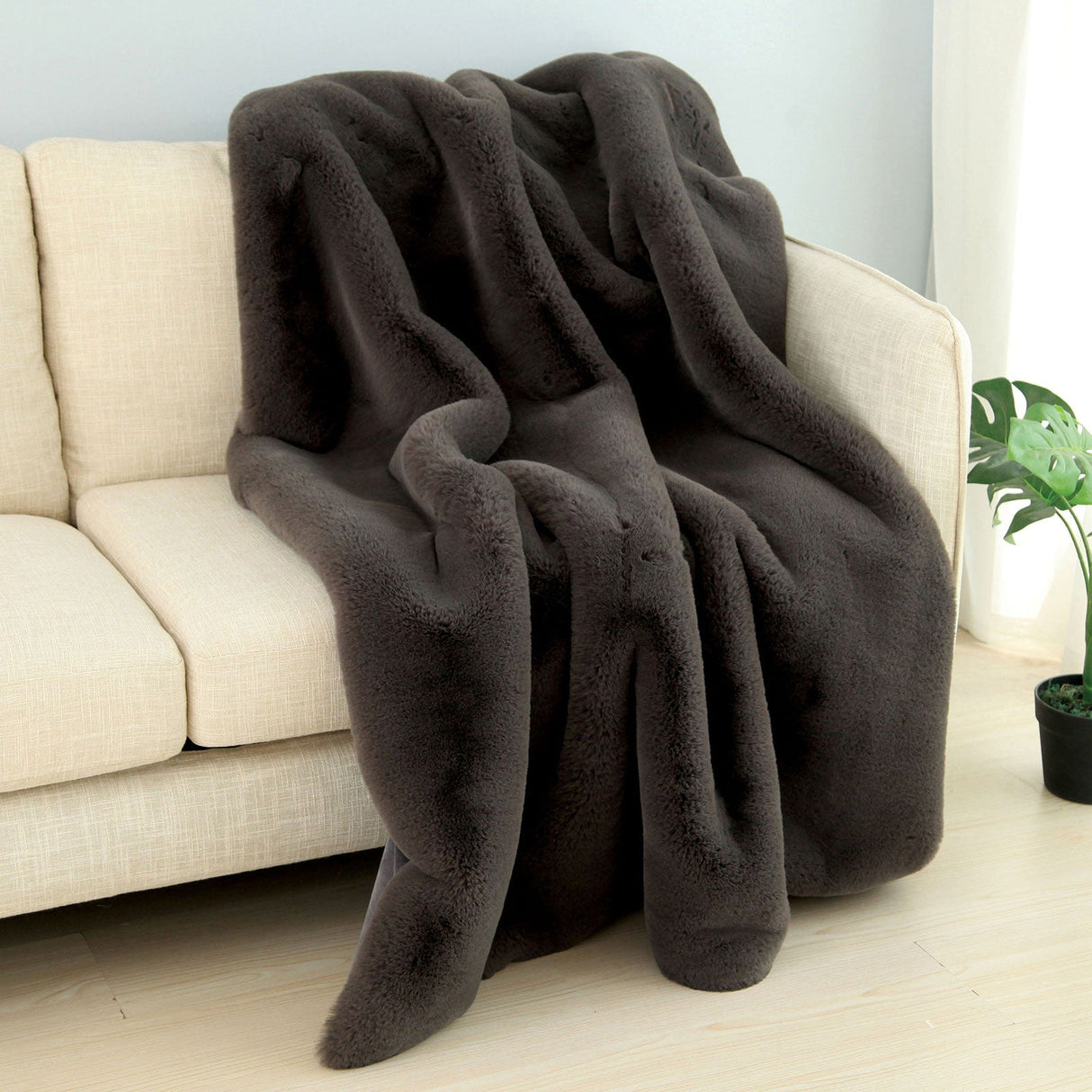 Caparica Charcoal Throw Blanket