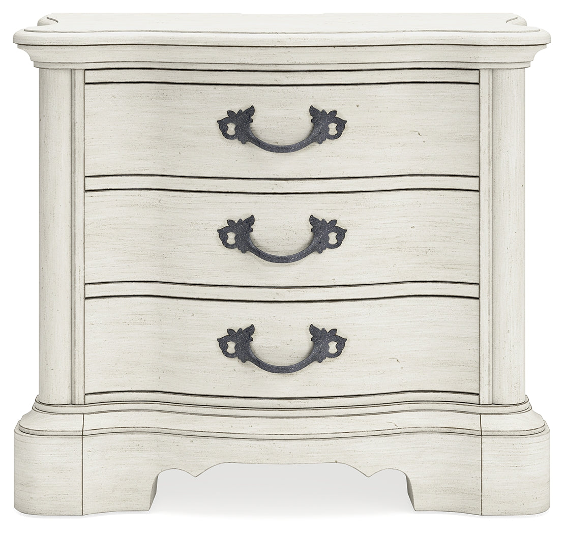 Arlendyne California King Upholstered Bed with Mirrored Dresser, Chest and 2 Nightstands in Antique White