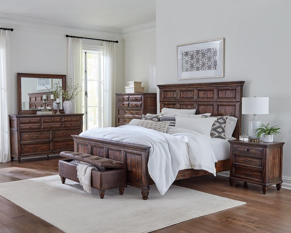 Avenue Weathered Burnished Brown 4-Piece California King Bedroom Set