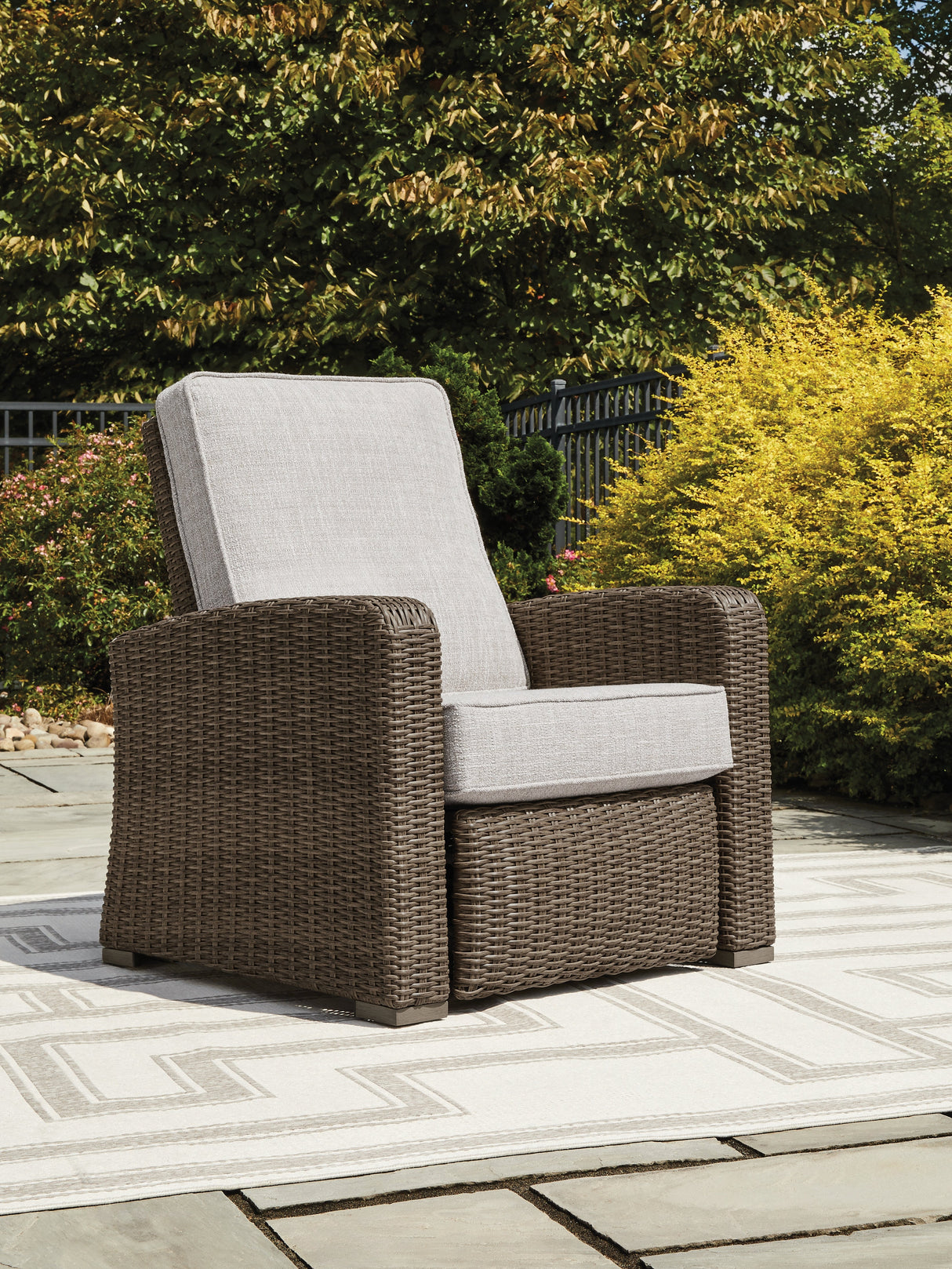 Beachcroft Beige Outdoor Recliner