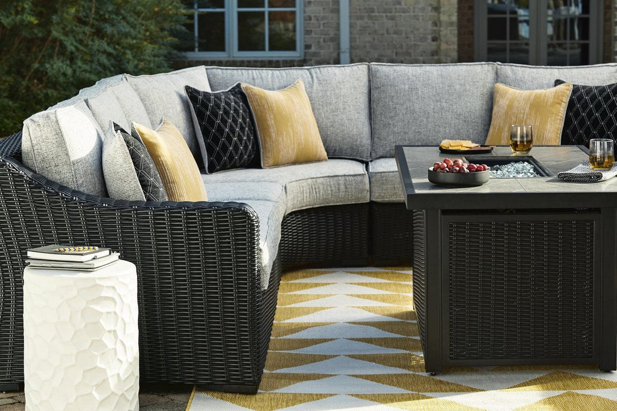 Beachcroft Black 3-Piece Outdoor Sectional by Ashley at Eve Furniture