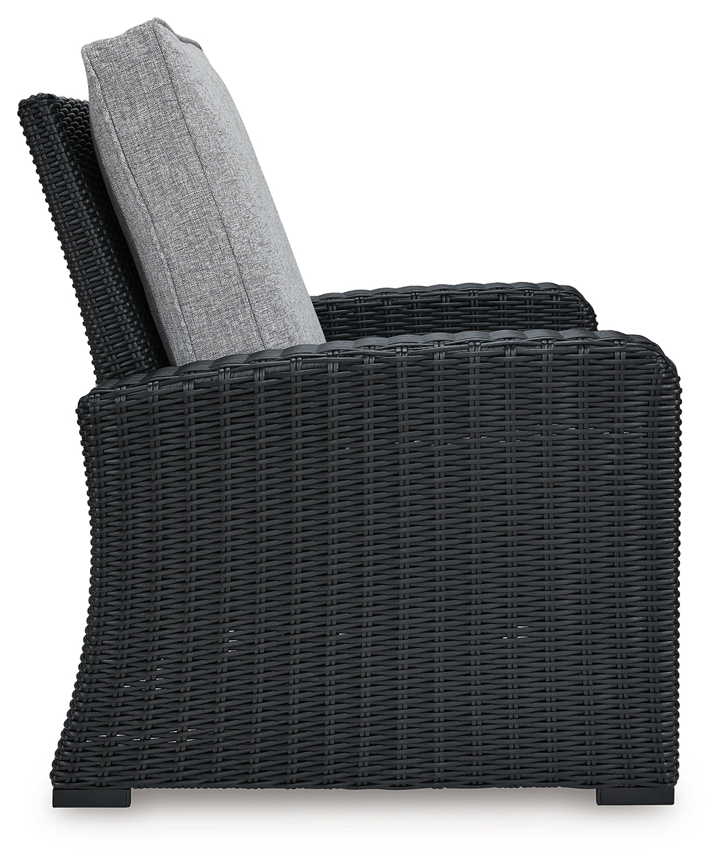 Beachcroft Black/Light Gray Outdoor Recliner