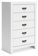 Binterglen White Chest of Drawers