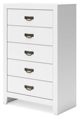 Binterglen White Chest of Drawers