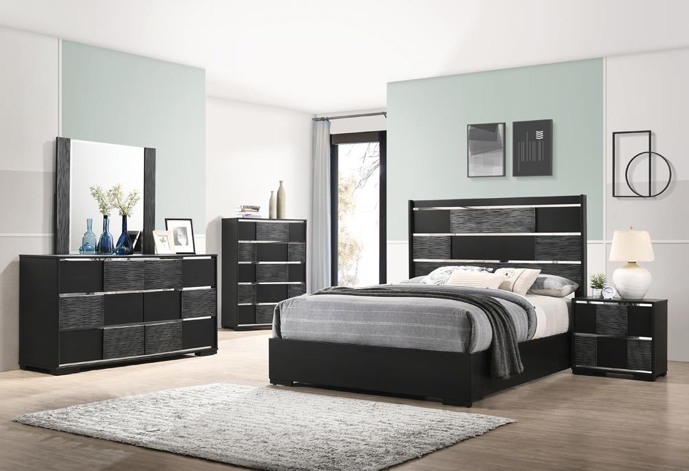 Blacktoft Black 4-Piece Eastern King Panel Bedroom Set