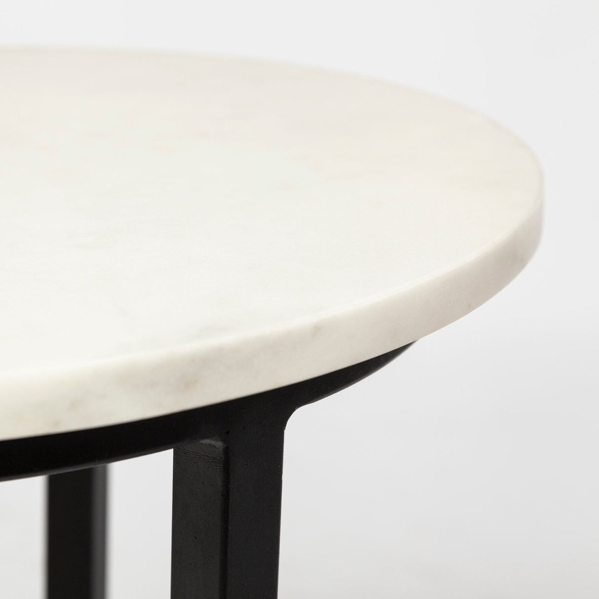 Bombola I (Small) 15L x 15W White Round Marble Top W/Black Metal Frame Accent Table by Mercana at Eve Furniture