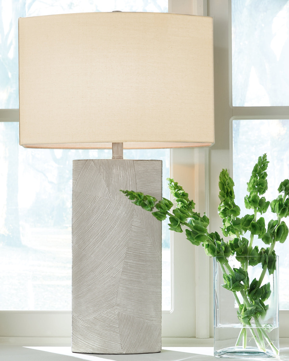 Bradard 2-Piece Table Lamp Set in Brown by Ashley at Eve Furniture