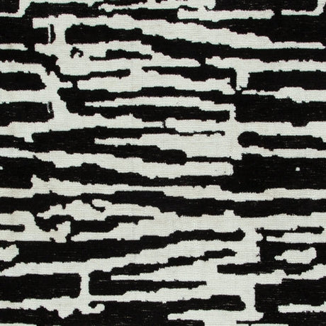 Bramshaw Black/Ivory Medium Rug by Ashley at Eve Furniture
