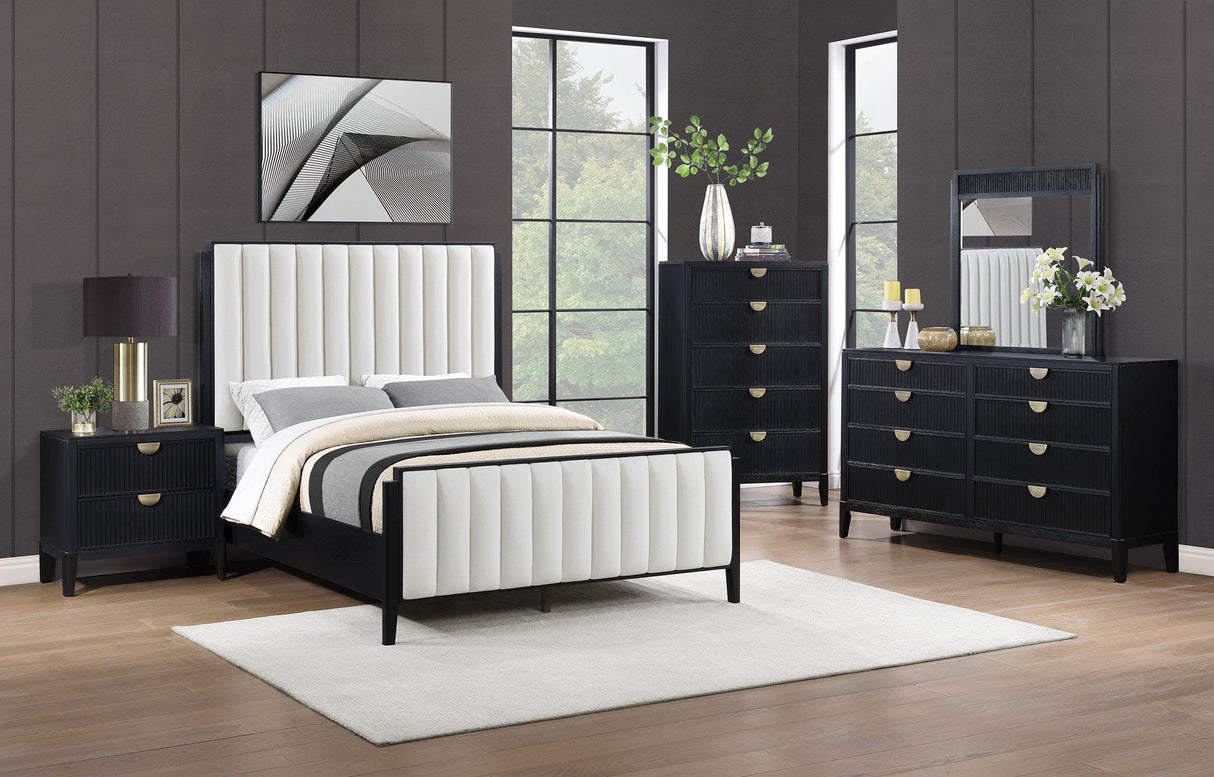 Brookmead Black 5-Piece Upholstered Queen Bedroom Set