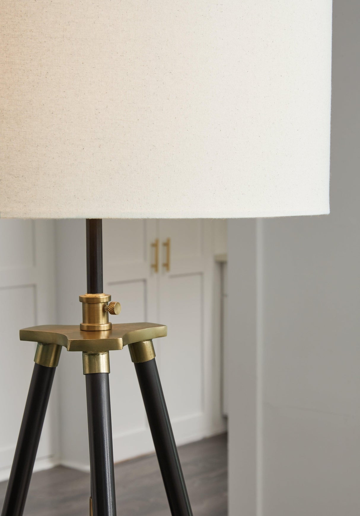 Cashner Black/Gold Finish Floor Lamp by Ashley at Eve Furniture