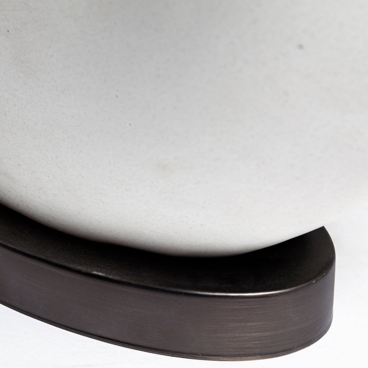 Celtica (26.8"H) White Resin Ring-Shaped Base Table Lamp by Mercana at Eve Furniture