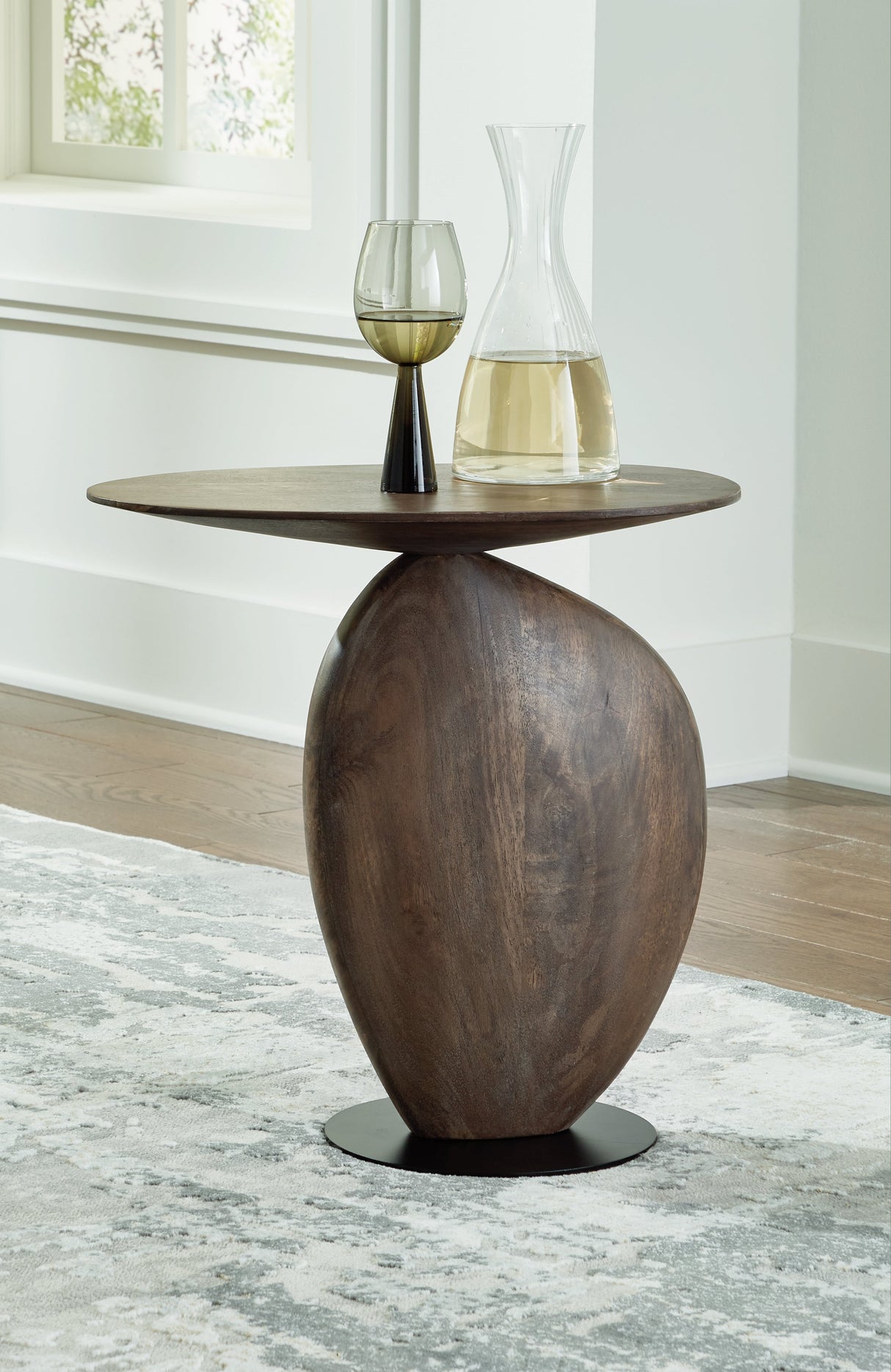 Cormmet Brown/Black Accent Table