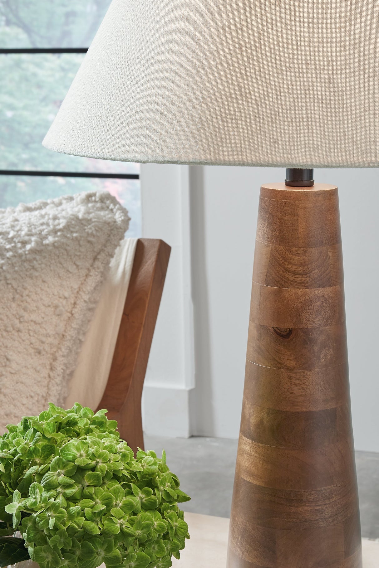 Danset Brown Table Lamp