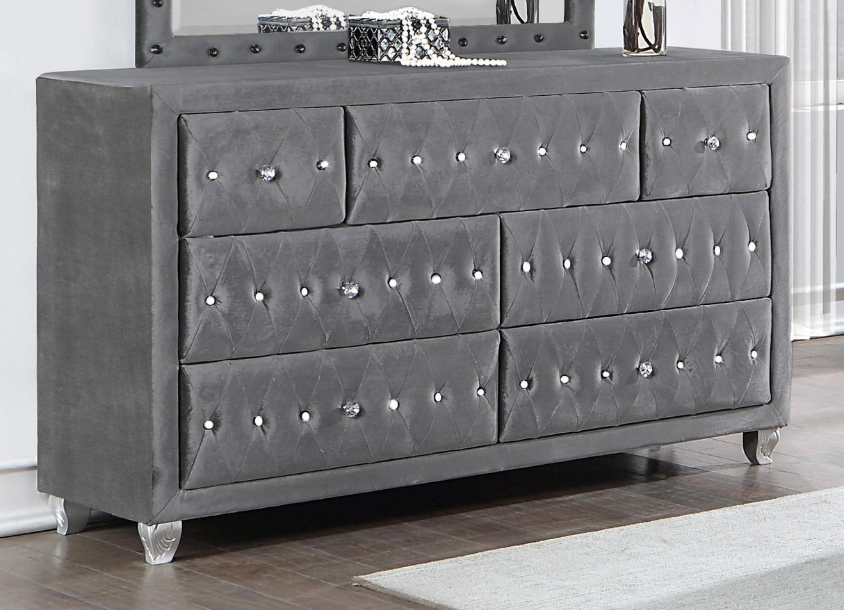 Deanna Gray 7-Drawer Rectangular Dresser