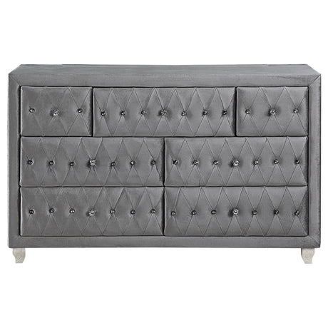 Deanna Gray 7-Drawer Rectangular Dresser