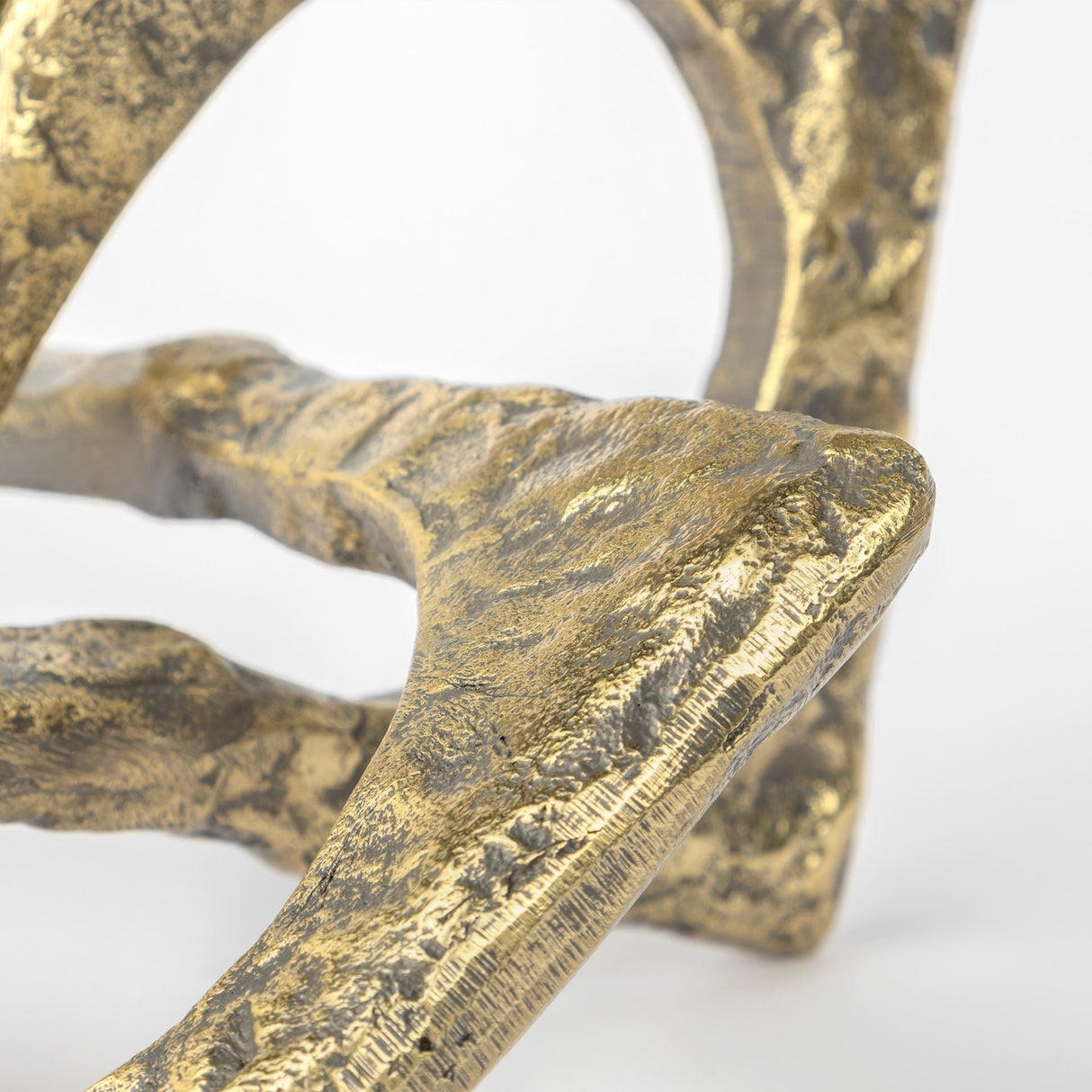 Delaunay I (Large) 10L X9W Gold Hammered Metal Interlinked Patterned by Mercana at Eve Furniture