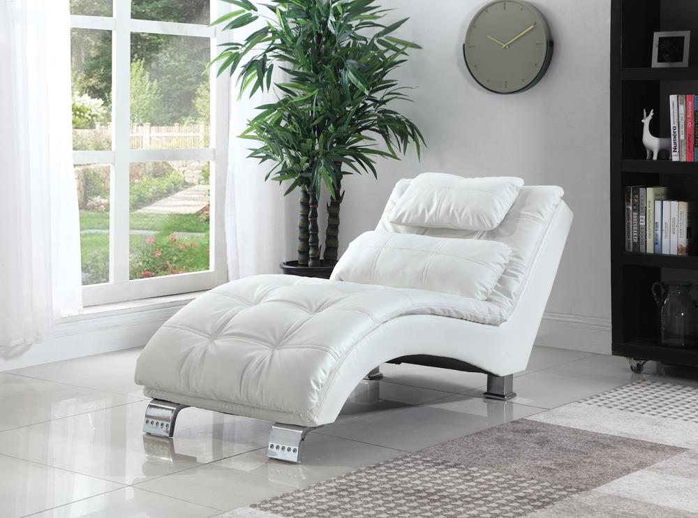 Dilleston White Upholstered Chaise