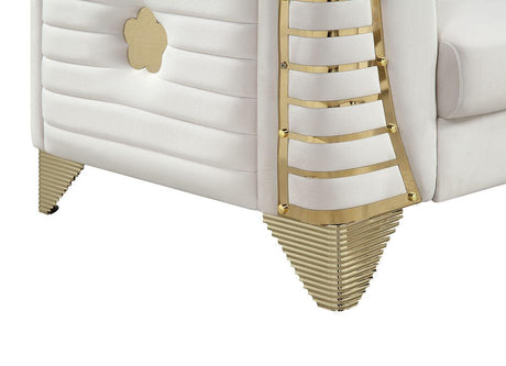 Donovan Cream 3-Piece Sectional by New Era Innovations at Eve Furniture